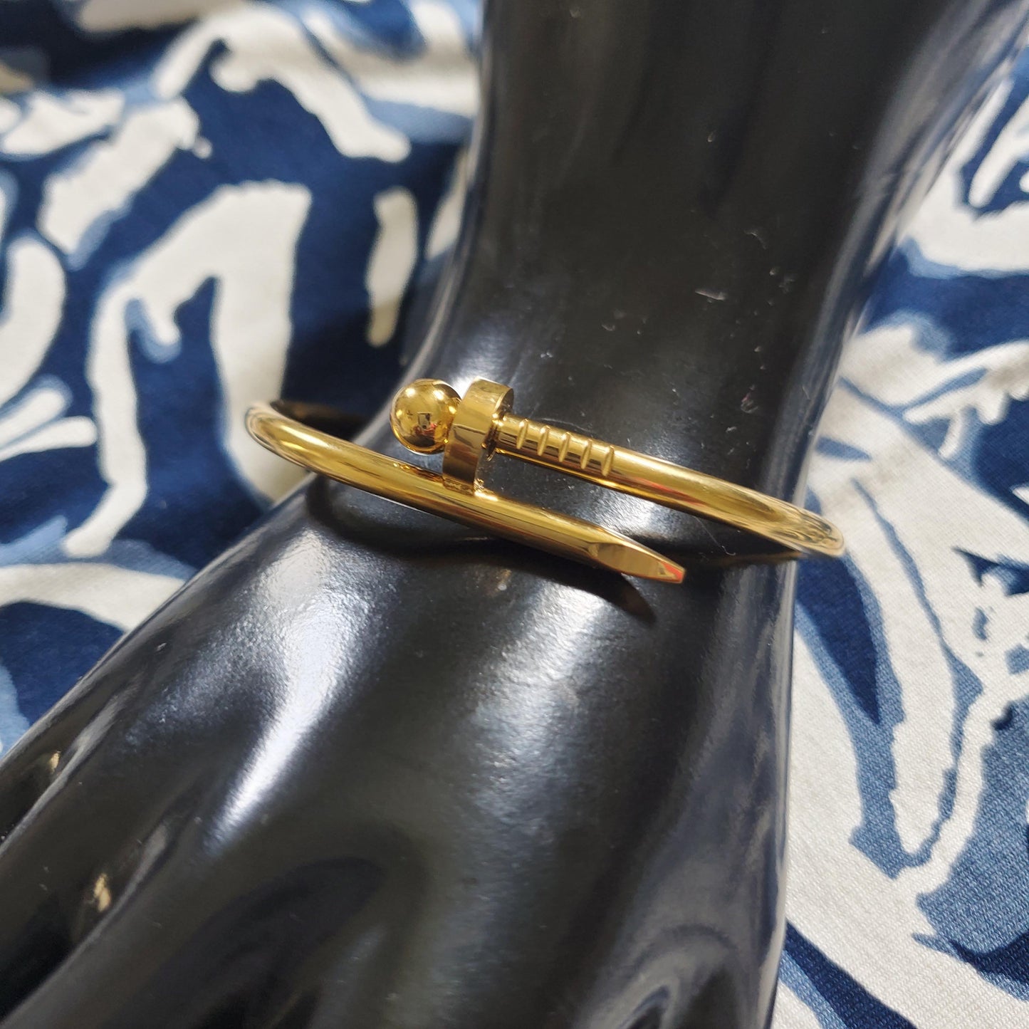 Nail Bangles - Call Me Demure (No Rhinestones)