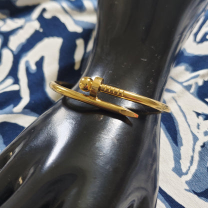 Nail Bangles - Call Me Demure (No Rhinestones)